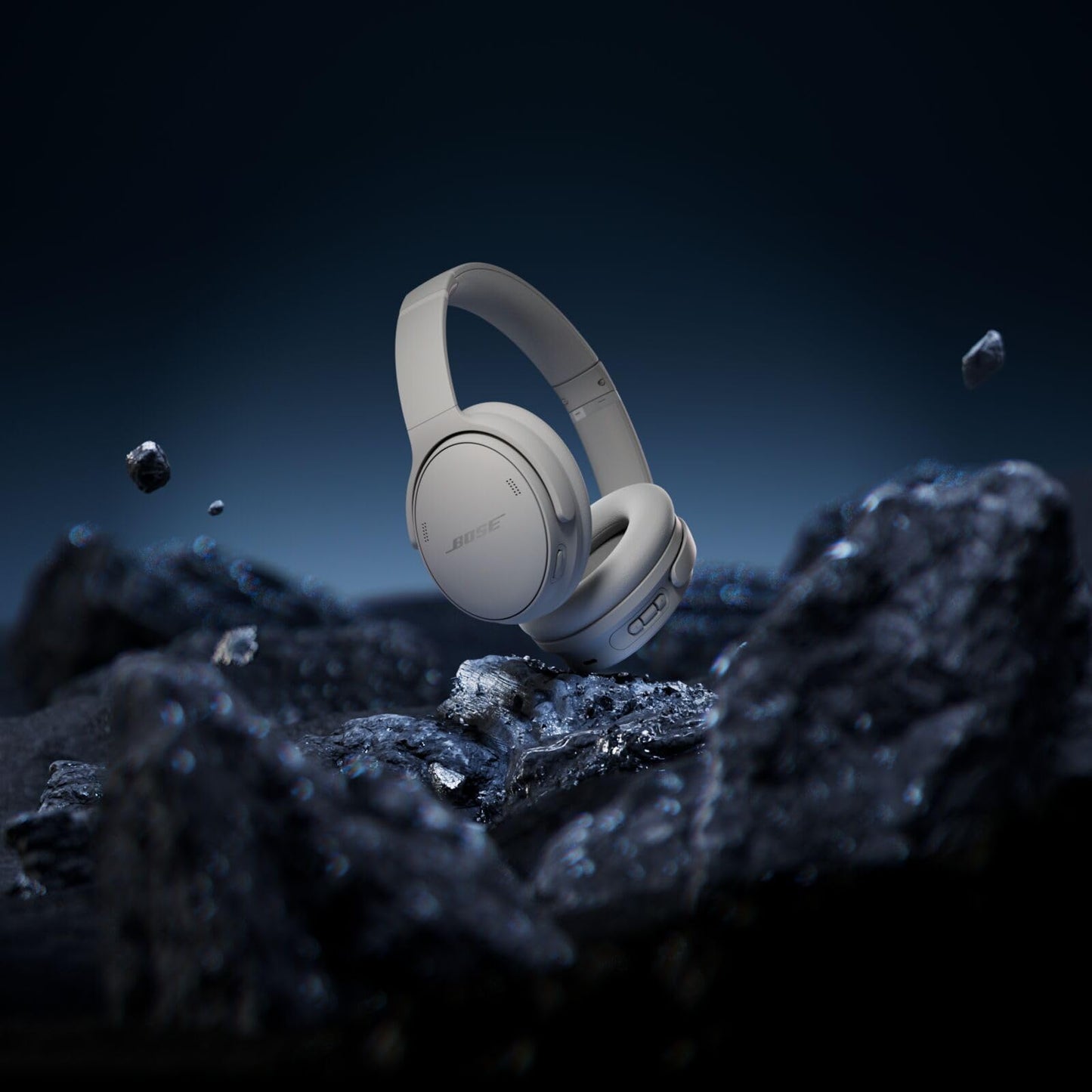 Bose QuietComfort Headphones - Wireless Bluetooth Headphones, Active Over Ear Noise Cancelling and Mic, USB-C Charging, Deep Bass, Up to 24 Hours of Playtime, White Smoke