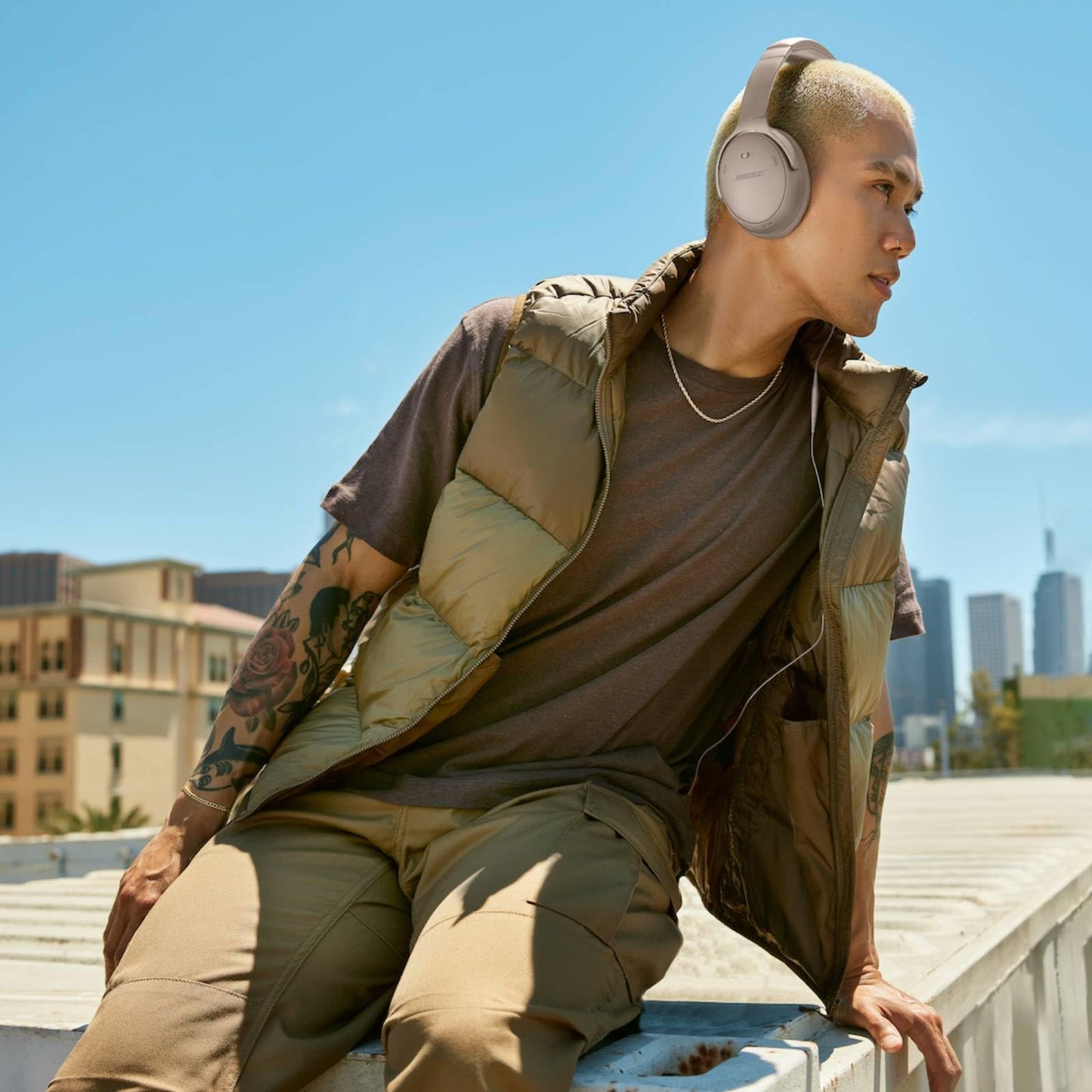 Bose QuietComfort Headphones - Wireless Bluetooth Headphones, Active Over Ear Noise Cancelling and Mic, USB-C Charging, Deep Bass, Up to 24 Hours of Playtime, White Smoke