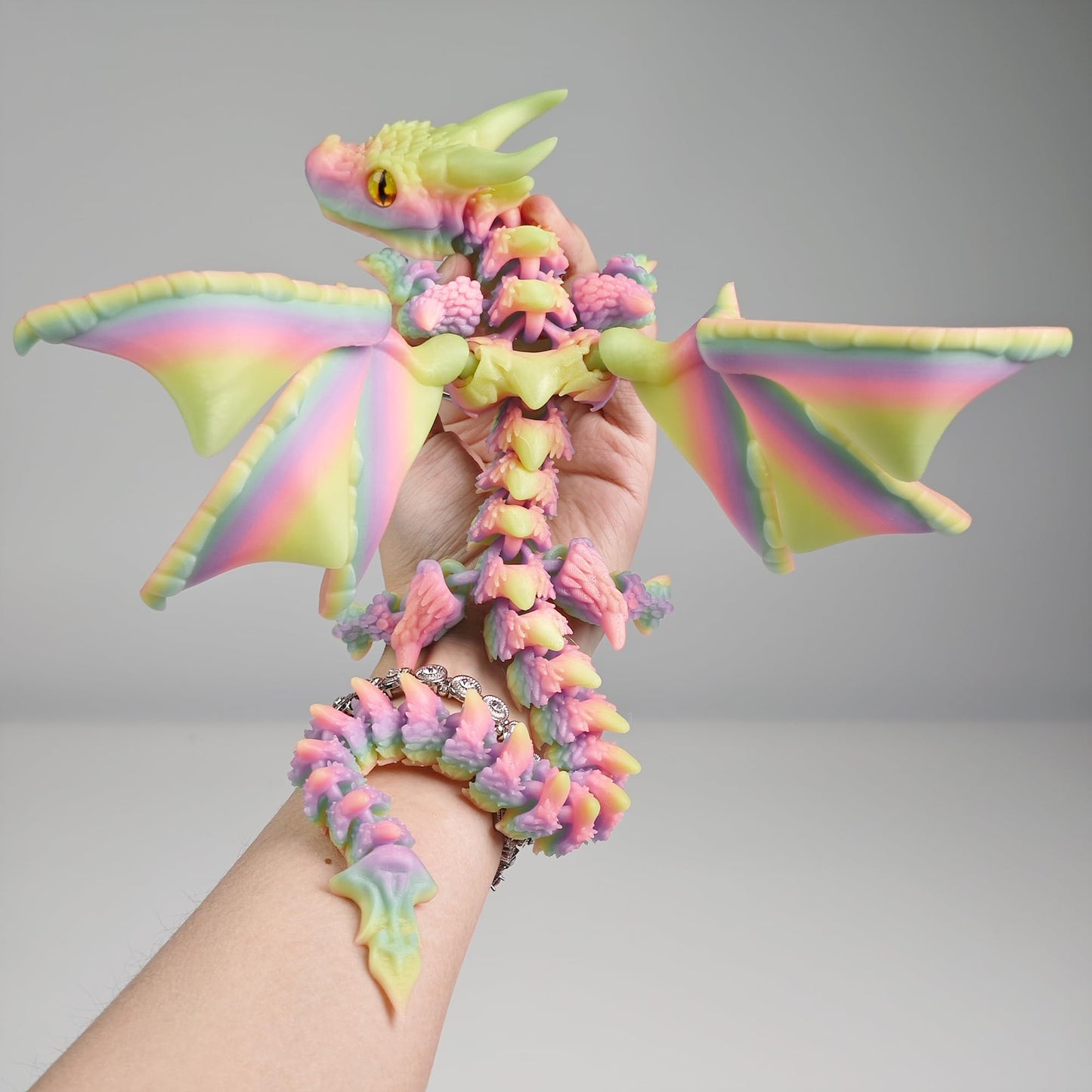 3D Printed Dragon with Wings, 3D Printed Animals Toys, Fidget Dragon Toys, Flexible Articulated Winged Crystal Dragon Model, Desktop Pet Decor, Dragon Gift for Kids & Adult (Random-Rainbow)