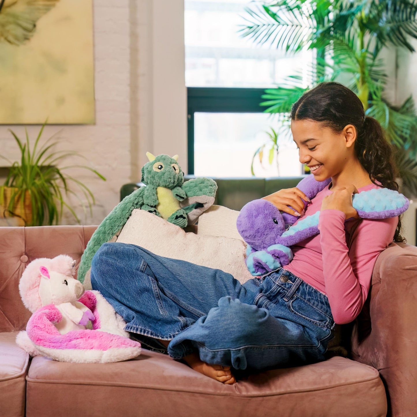 HUGIMALS Hugarounds Berkeley the Bat 2.5 lb Microwaveable & Freezable Weighted Plush Neck & Shoulder Wrap | Soothing, Comforting Hugs for Self-Care & Relaxation | Unscented for Ages 2+